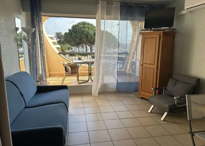 Apartament Climatise, Piscine, 4 Couchages, Port Camargue - Fr-1-250-302 *